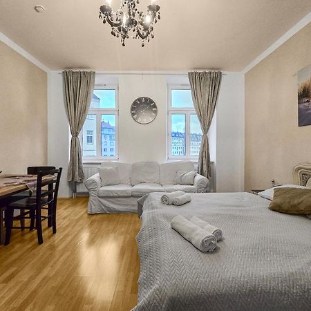Davidov Stays Danube Wien Exteriör bild